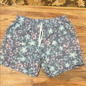 Chubbies Floral Men's Swim Trunks in Gray and Pink